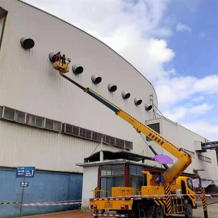 群英乡高空作业车出租服务：专业广告牌安装解决方案