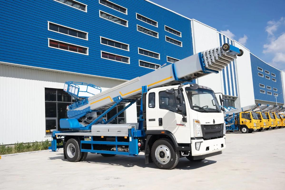 群英乡出租云梯车高空作业车 建筑垃圾搬运